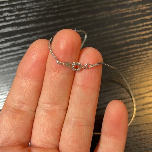 Vintage silver teardrop cameo pendant necklace - Picture 4 of 5